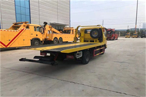 阿图什非事故拖车